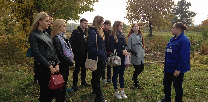 Студенты-экологи СГТУ изучили растения Ботанического сада