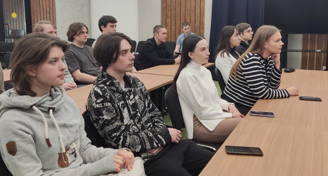 Студенты ИнПИТ и ИнЭТиП начали обучение в компании «Норникель Спутник»