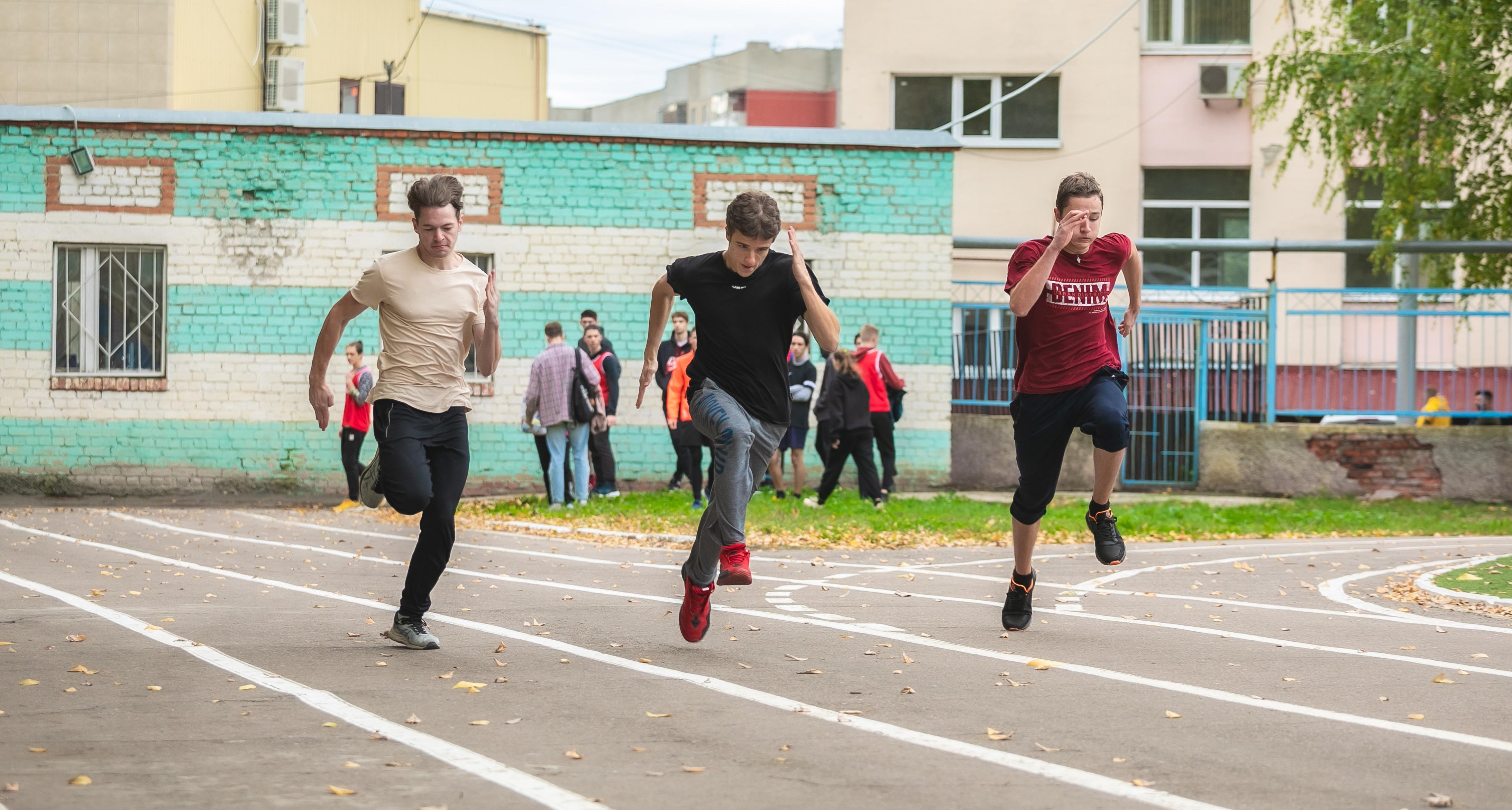 В СГТУ прошли соревнования по легкой атлетике в рамках Спартакиады Первокурсника