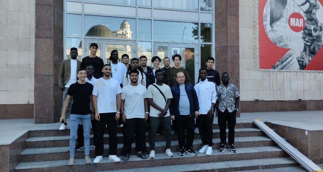 Иностранные студенты СГТУ посетили музей-усадьбу Н.Г. Чернышевского