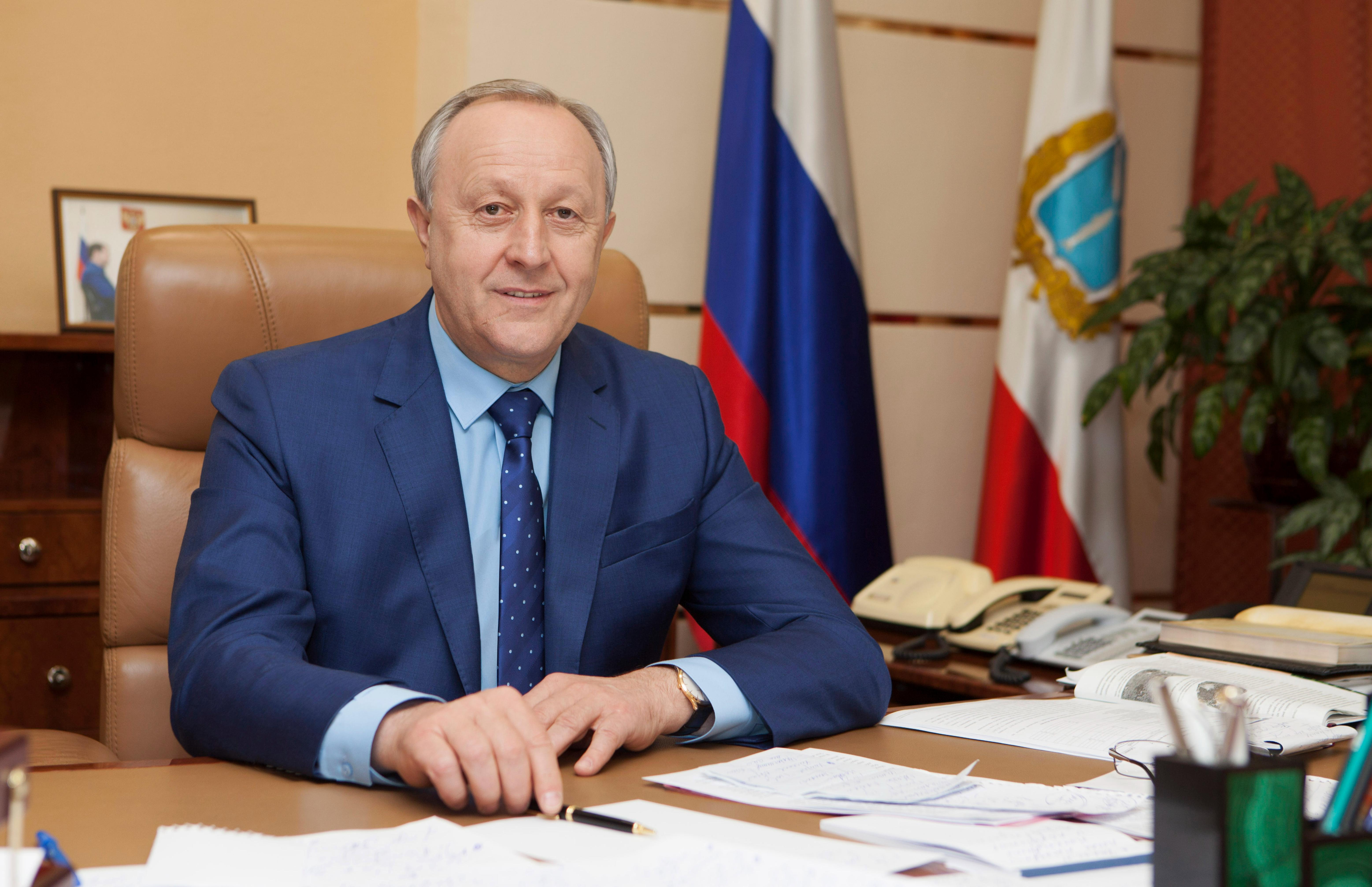 Поздравление губернатора Саратовской области Валерия Васильевича Радаева с Днем знаний