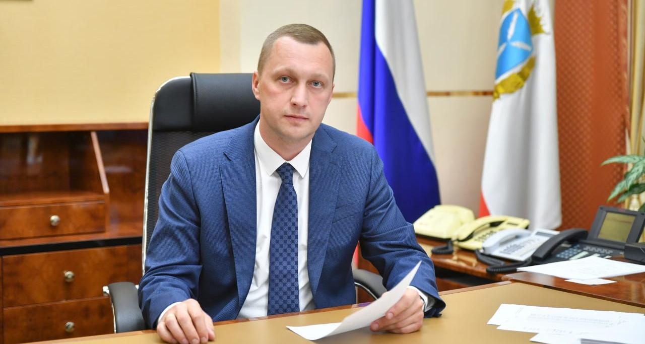 Поздравление Губернатора Саратовской области Романа Бусаргина с Днём российской науки