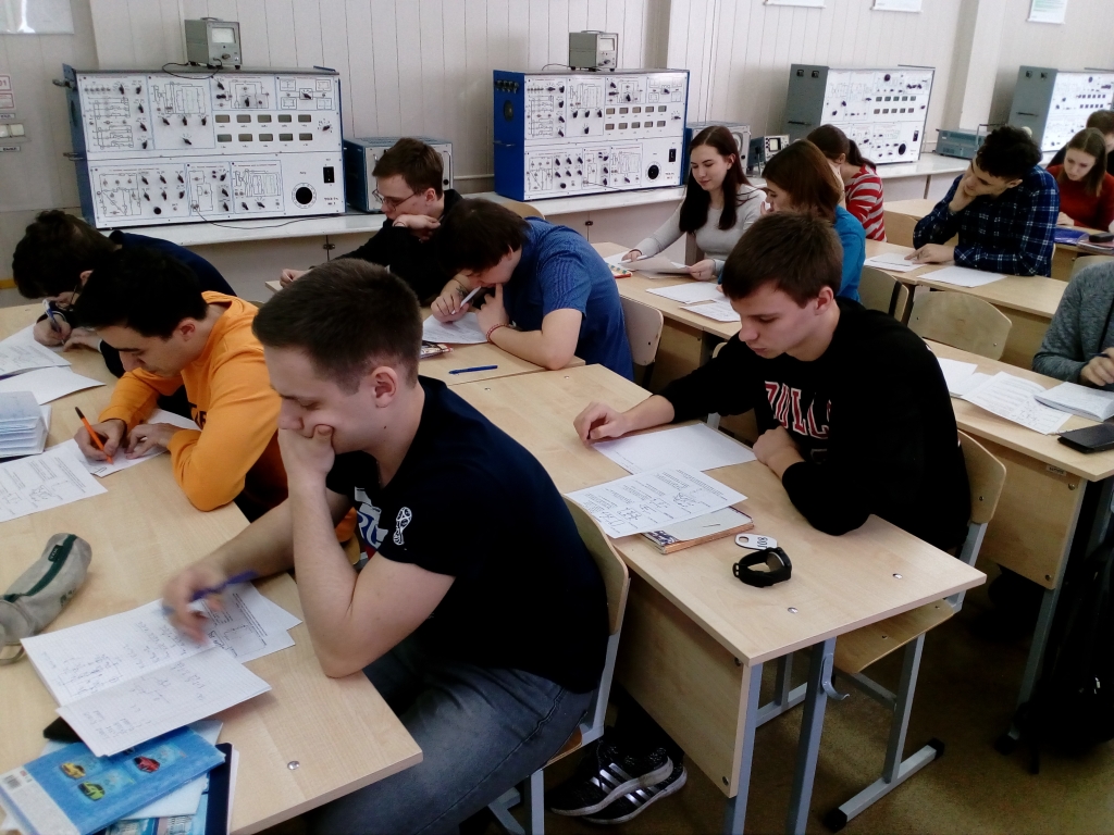 Определены победители внутривузовской олимпиады по ТОЭ