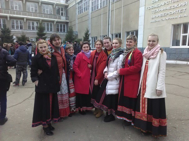 Первокурсники ФТФ приняли участие в праздновании масленицы