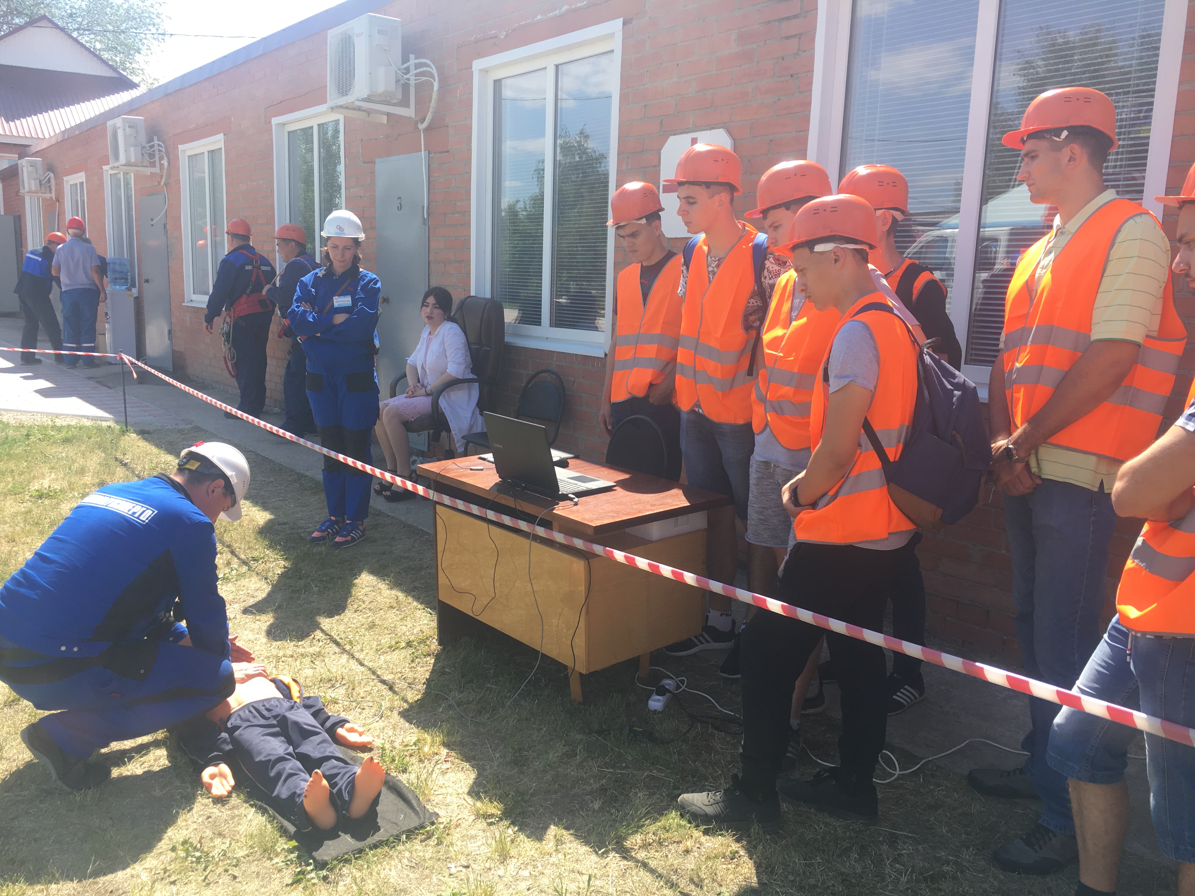 Студенты ИнЭТС посетили конкурс профессионального мастерства