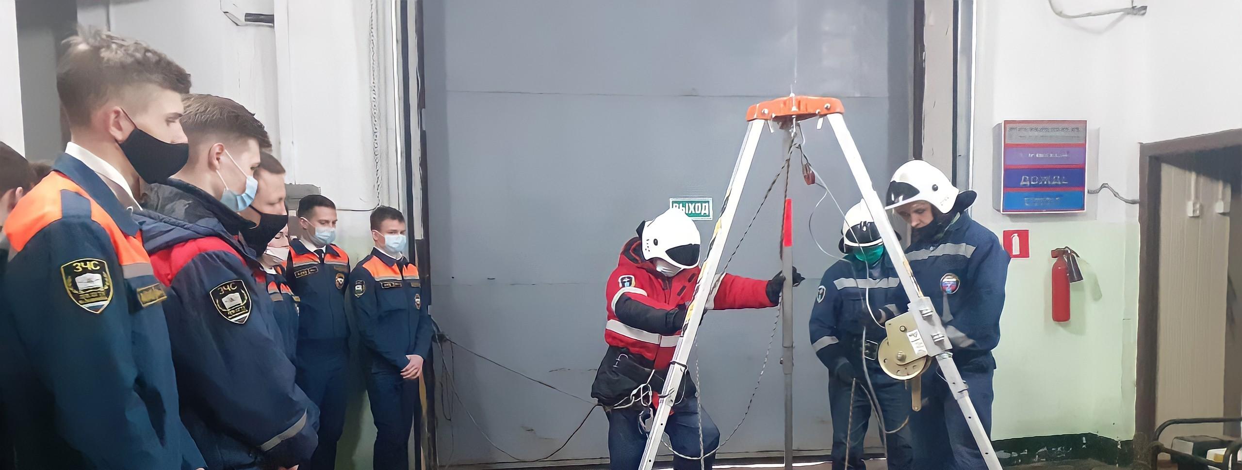 Гагаринцы посетили мастер-класс городской службы спасения 