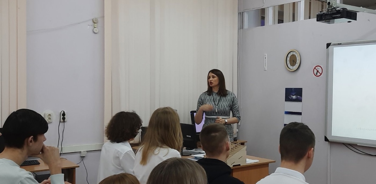 Просветительская акция «Ученые в школы» 