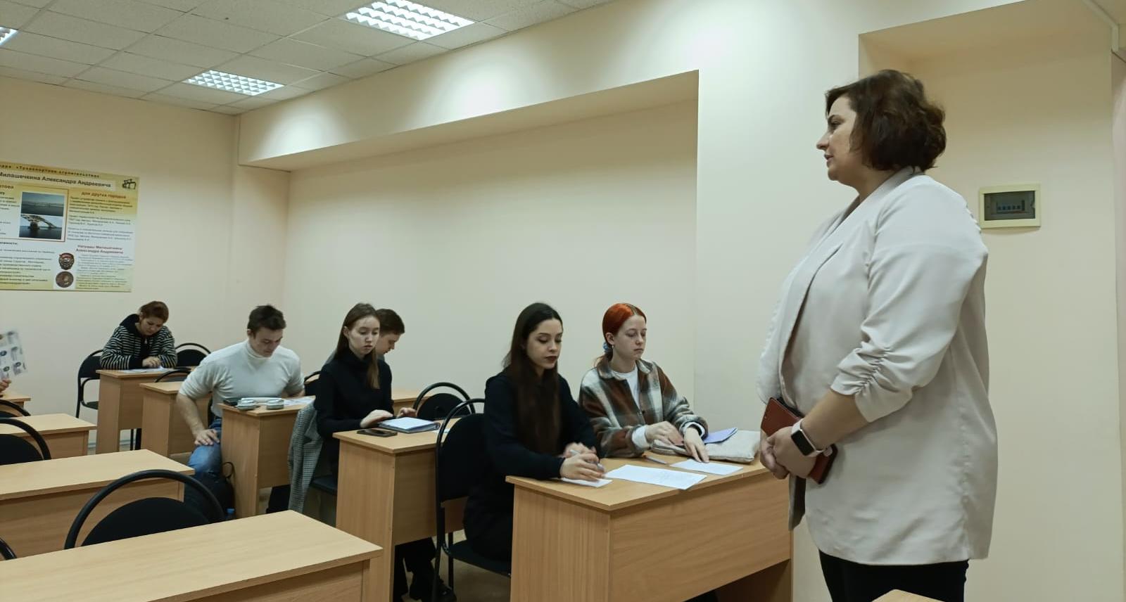 Студенты СЭИ посетили мастер-класс по планированию и организации тура по России