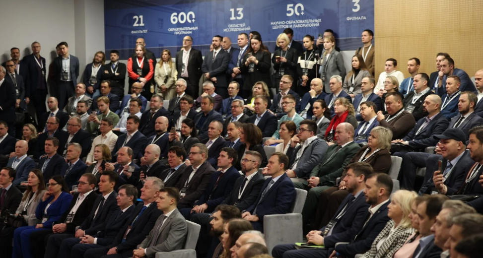 Представитель СГТУ приняла участие в ключевом мероприятии отрасли станкостроения