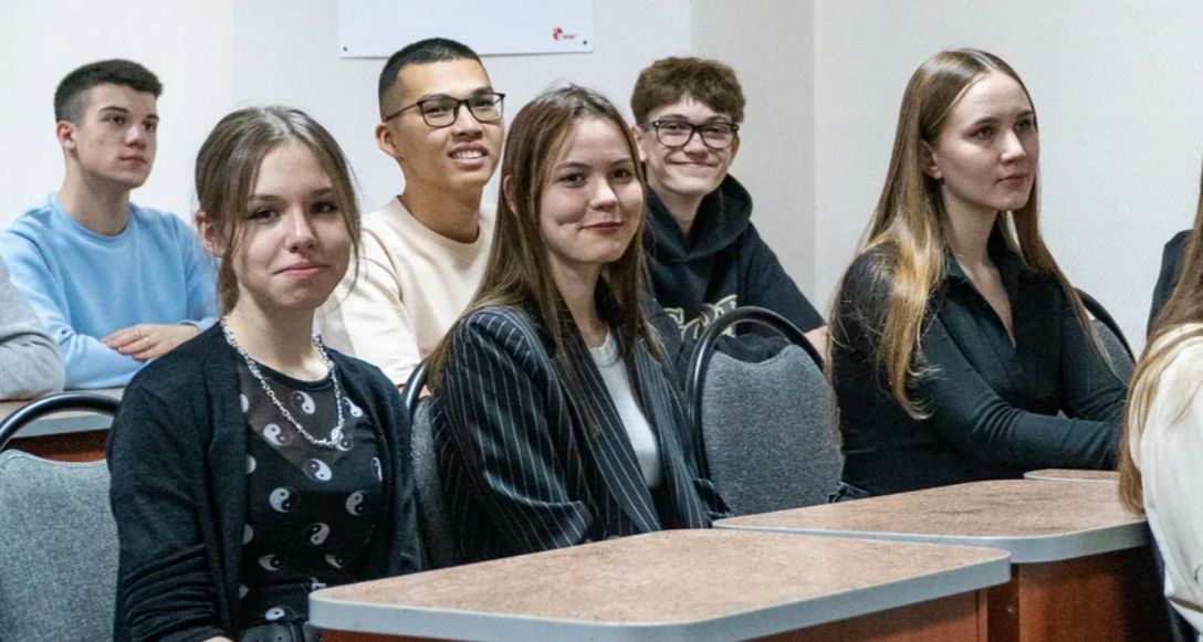 Студенты ИнПИТ посетили мастер-класс по рекламе и предпринимательству