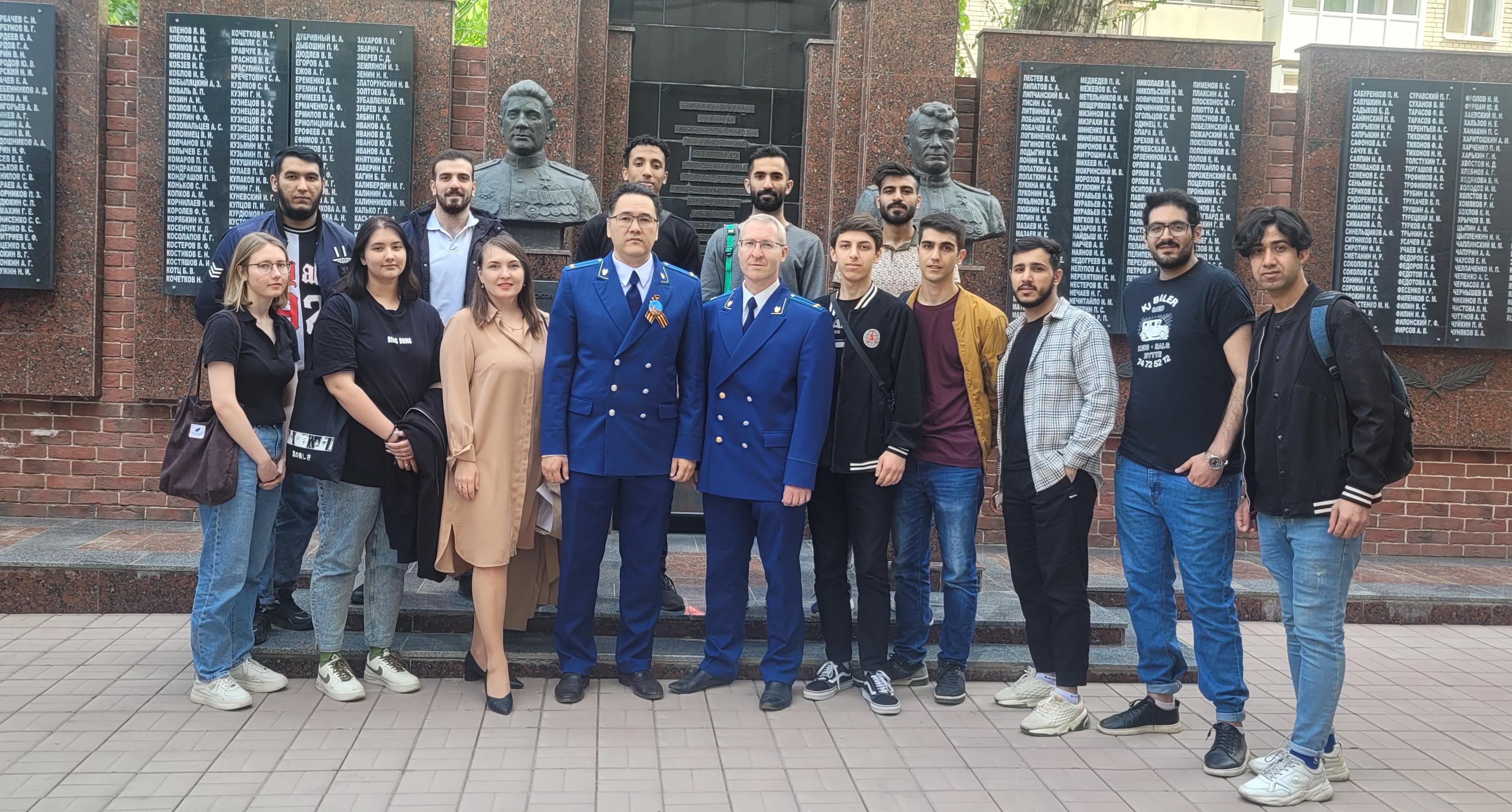 Иностранные студенты Политеха посетили музей прокуратуры области