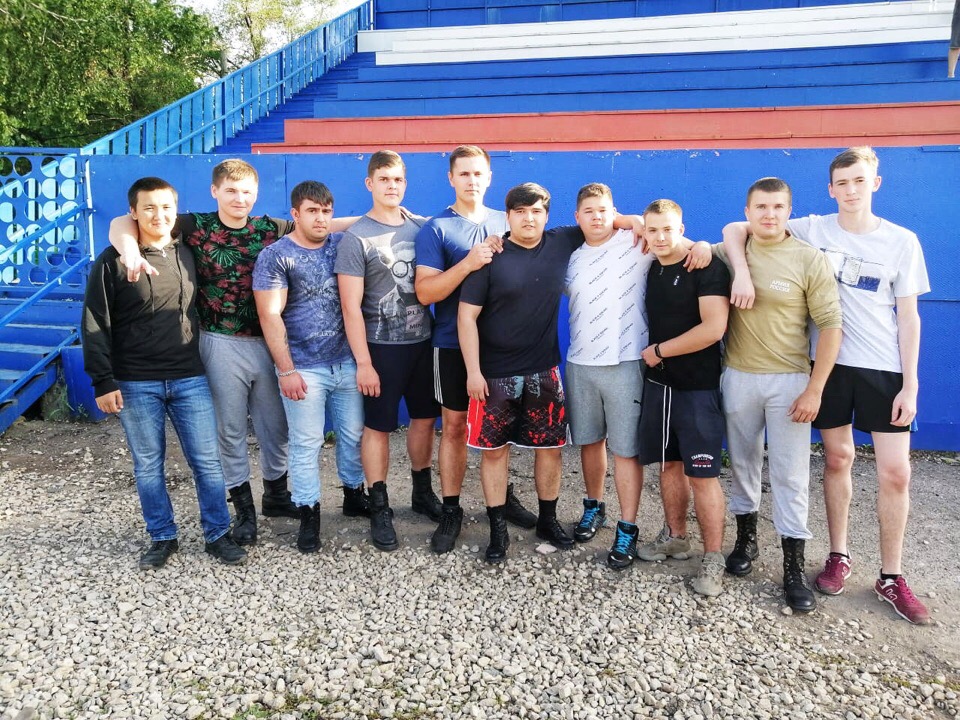Команда ЭТИ – победитель соревнований по перетягиванию каната