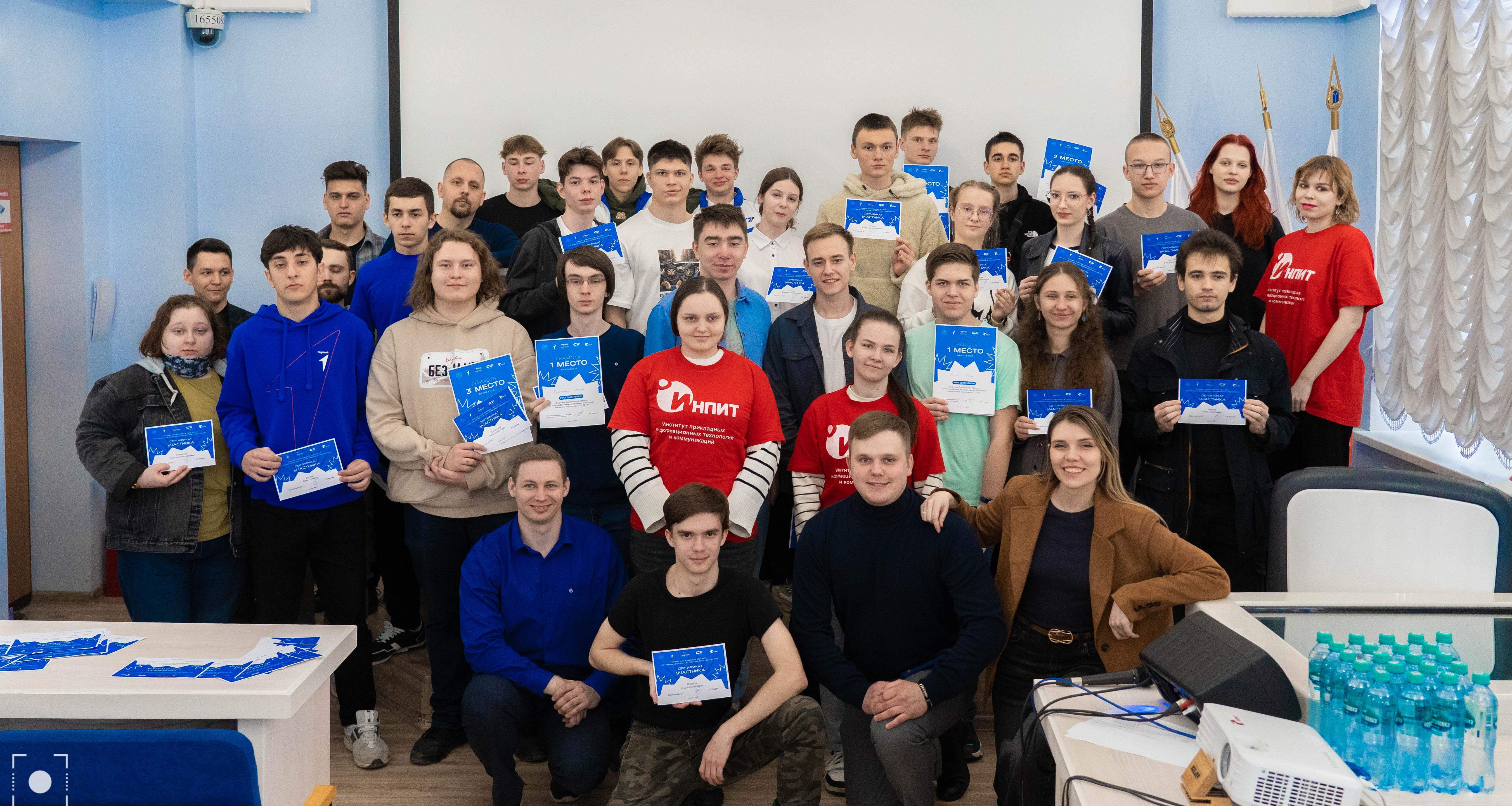 В Политехе состоялись соревнования по гонкам дронов