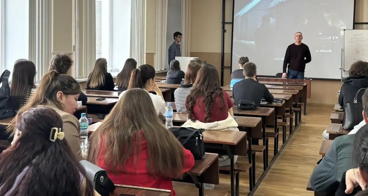 Студенты СГТУ обсудили значимость первого полета человека в космос