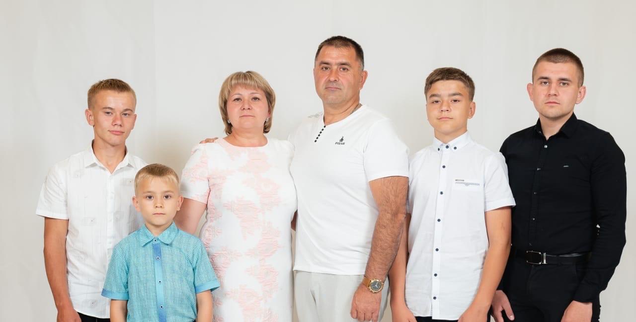 Семья студента СГТУ – на доске почета