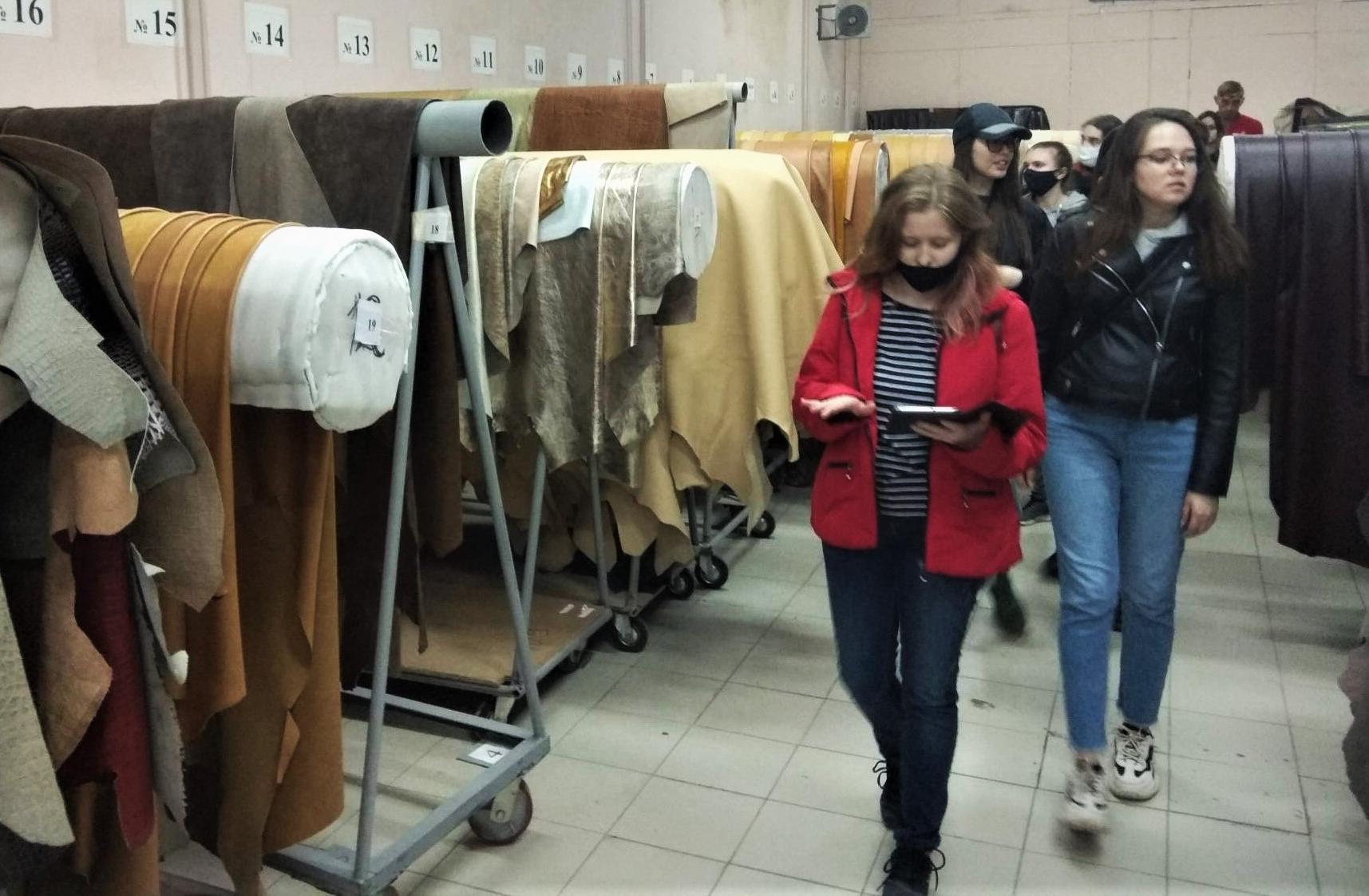 Студенты ИнПИТ посетили крупнейшую мебельную фабрику
