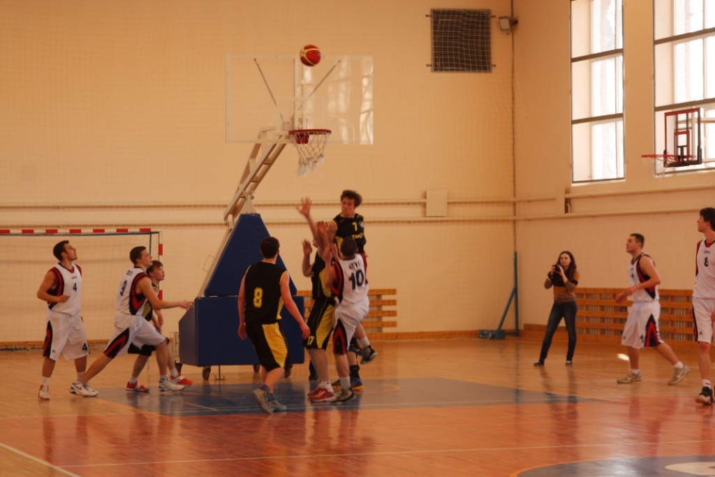 Состоялась спартакиада первокурсников АМФ