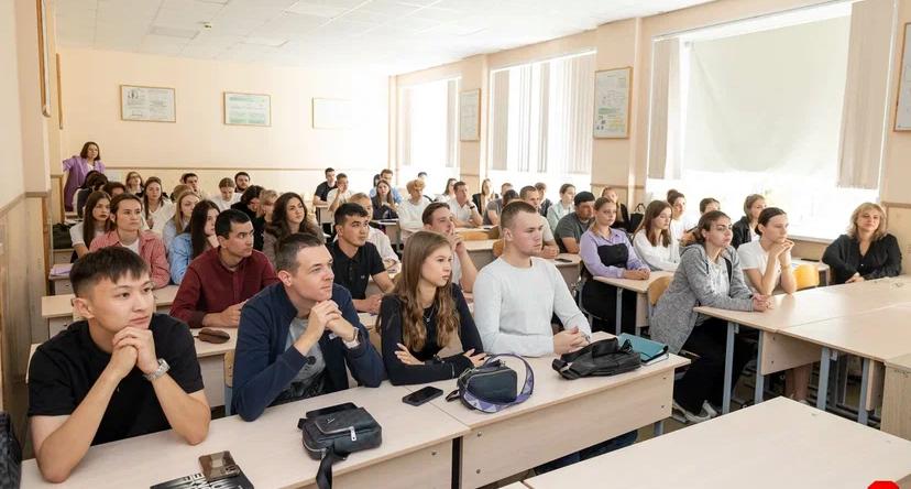 Студенты СЭИ встретились с представителями одной из ведущих компаний региона