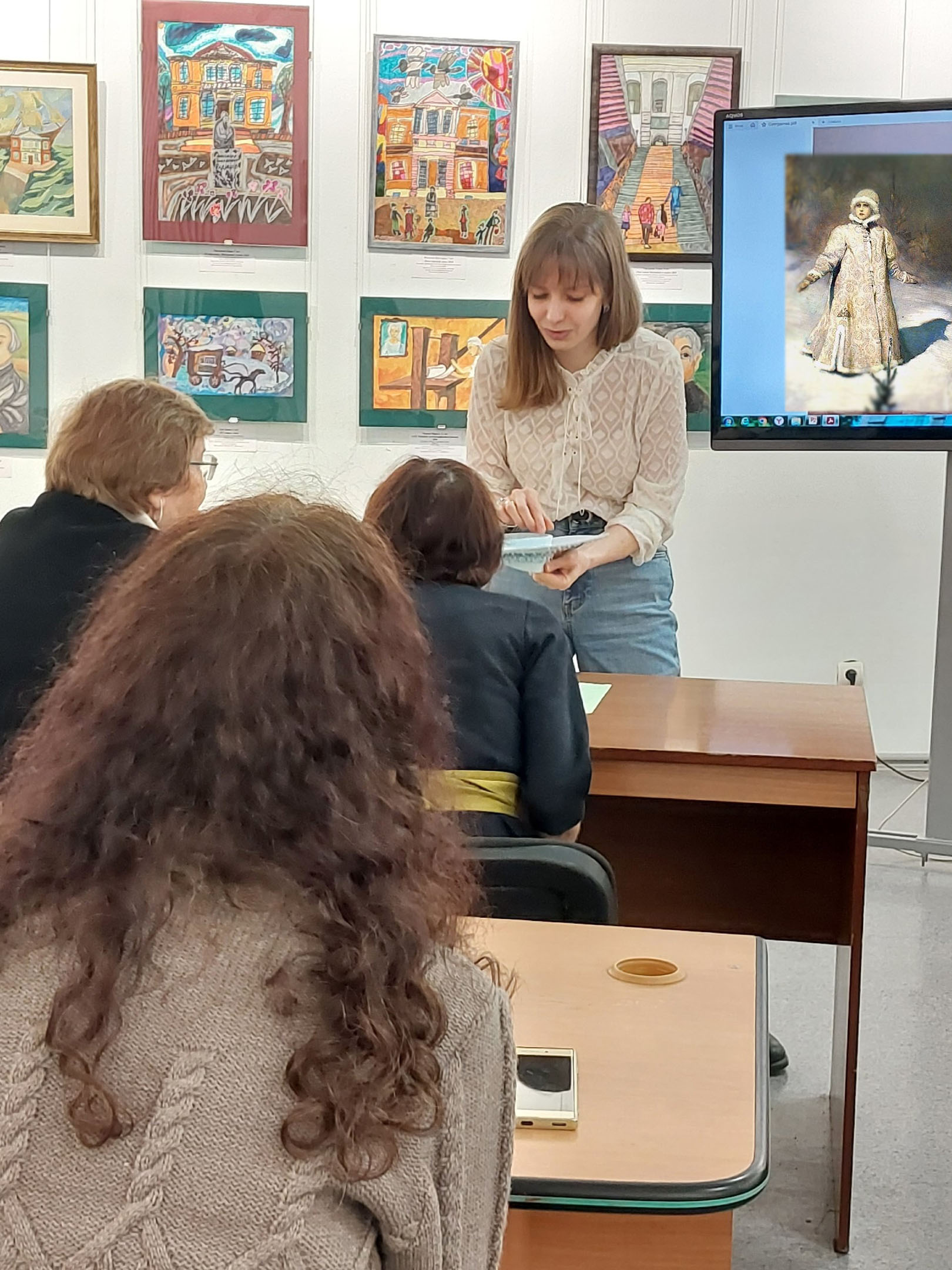 Лекция «Образ Снегурочки в моде и искусстве» от старшего преподавателя кафедры 