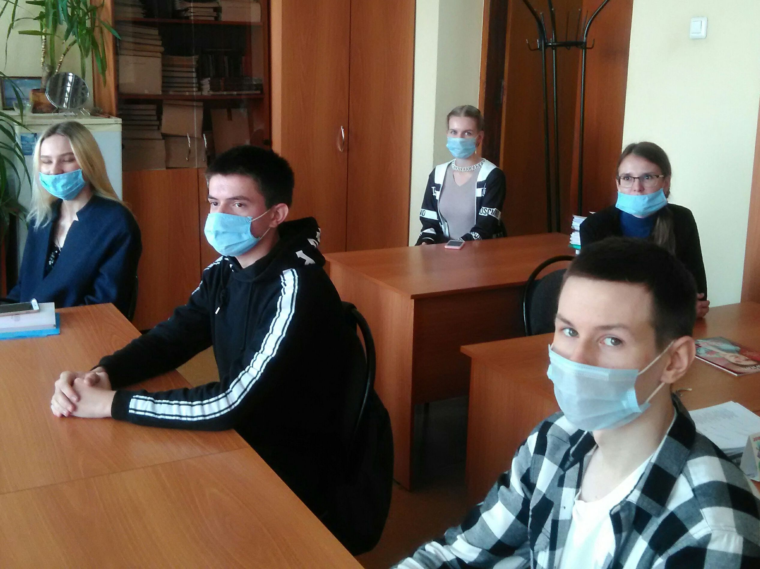 Преподаватели и студенты СЭИ приняли участие в онлайн-трансляции «Открытой дискуссии» Ассоциации российских банков
