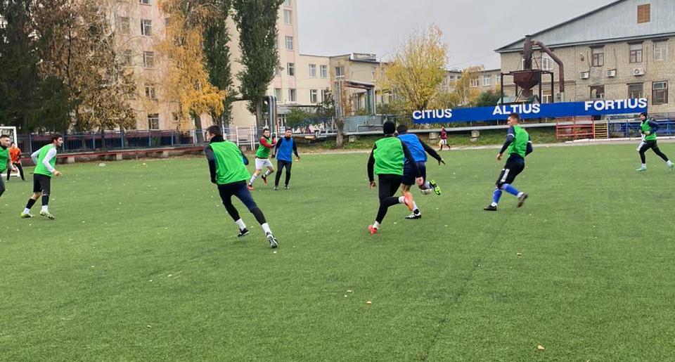 Гагаринцы одержали победу в товарищеской встрече по футболу