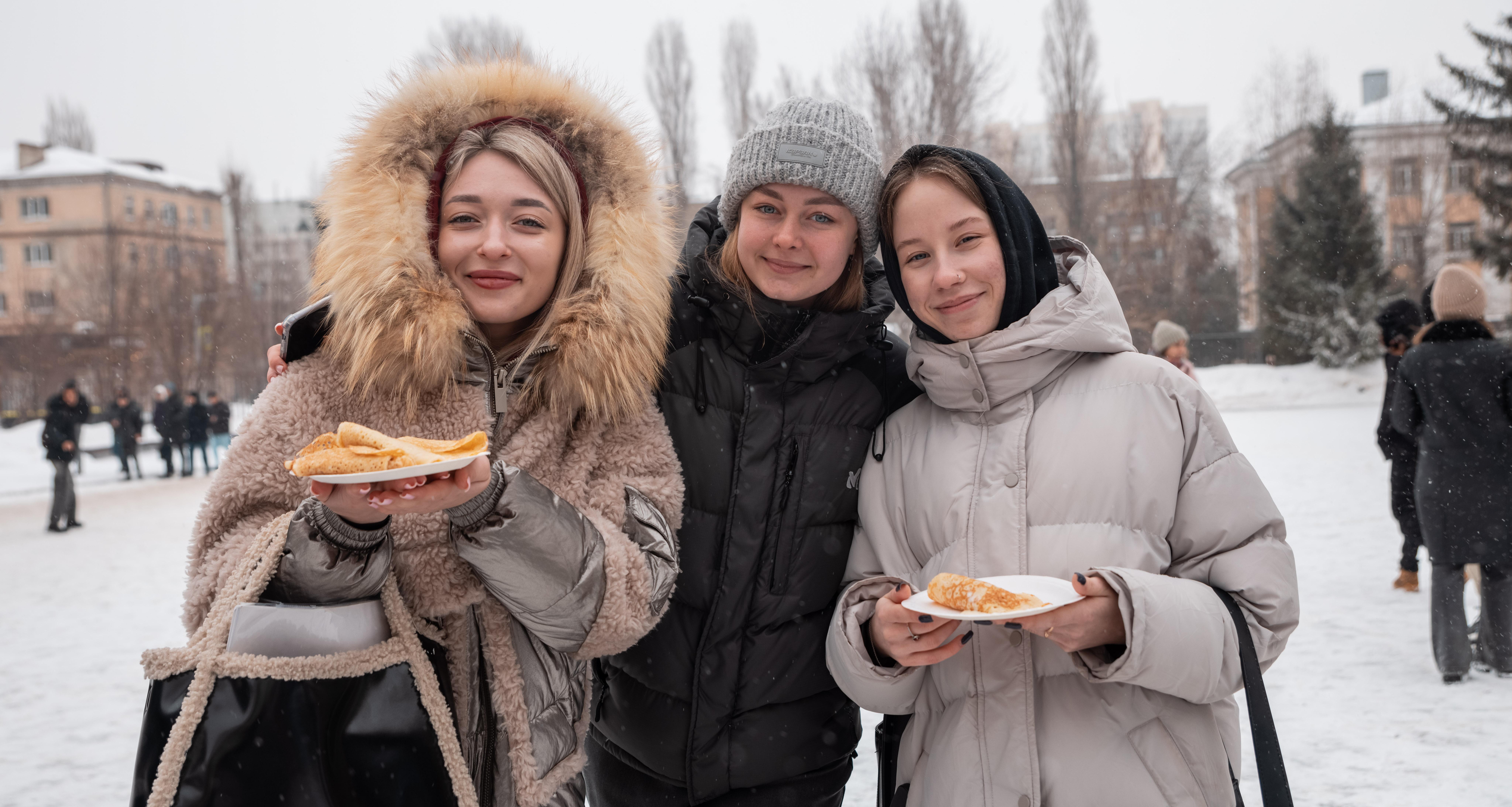 Студенты СГТУ отметили Масленицу