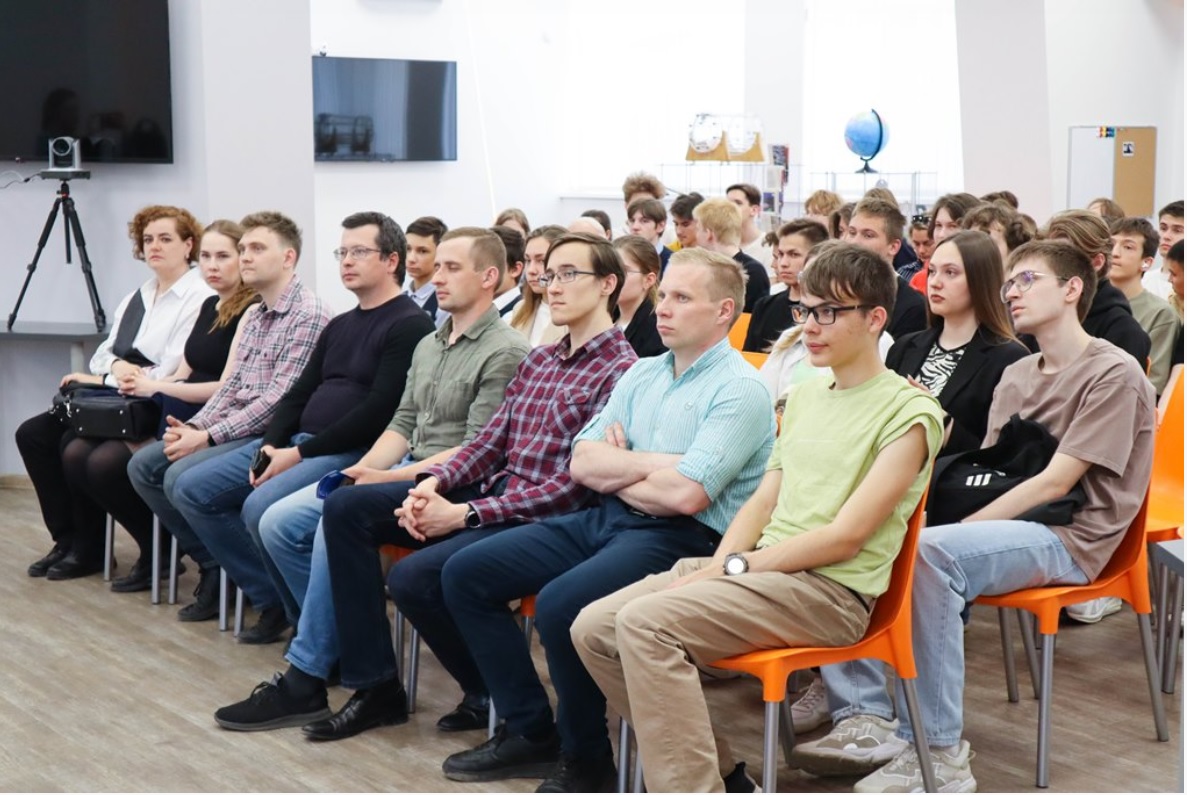 Представители кафедры МБИ посетили лекцию доцента МИФИ