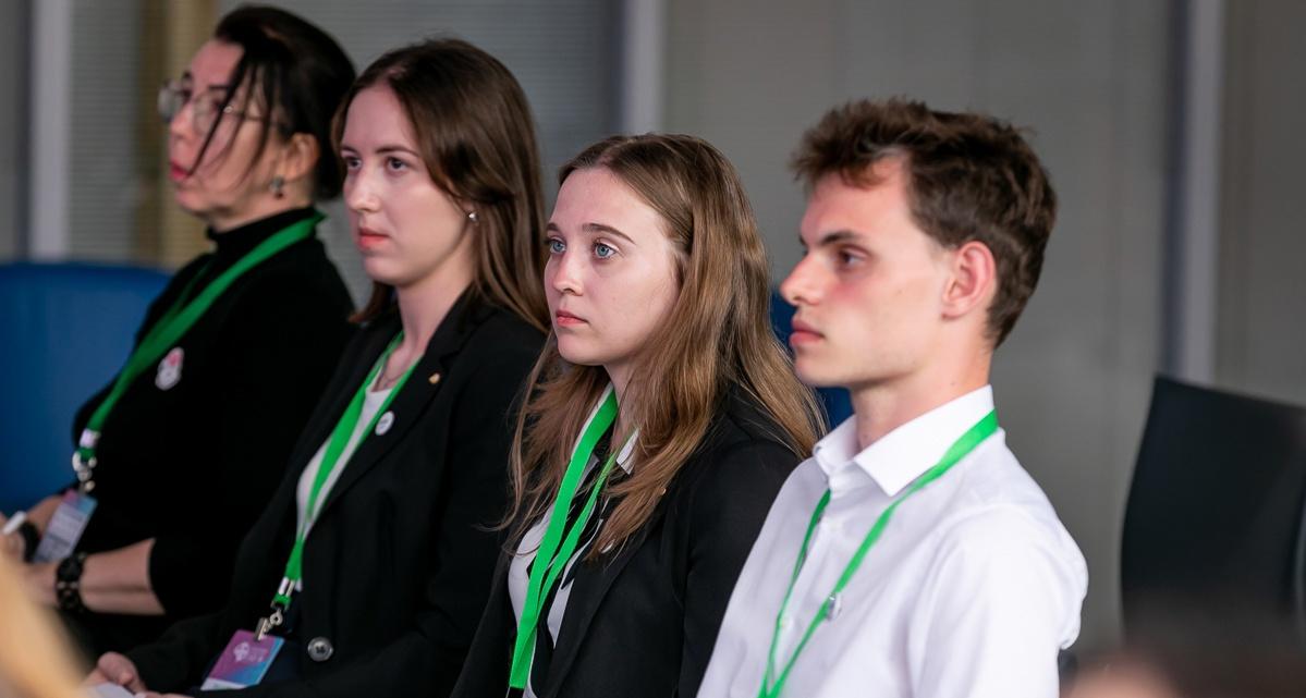 Команда студентов ИнЭН приняла участие в финале ХI Международного инженерного чемпионата «CASE-IN»