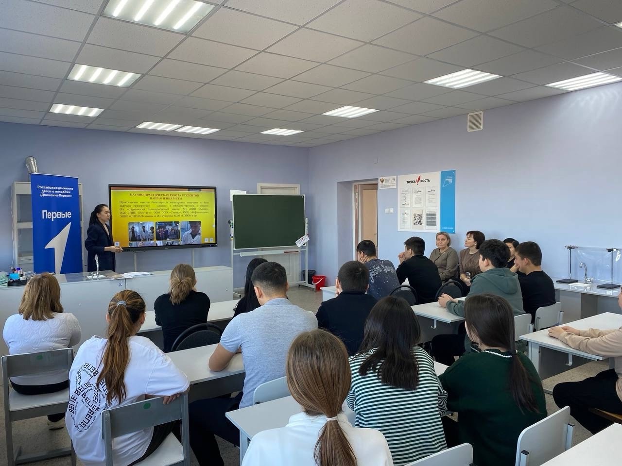 Студентка Ольга Тумаева вернулась в родную школу, чтобы вдохновить новое поколение на научные свершения