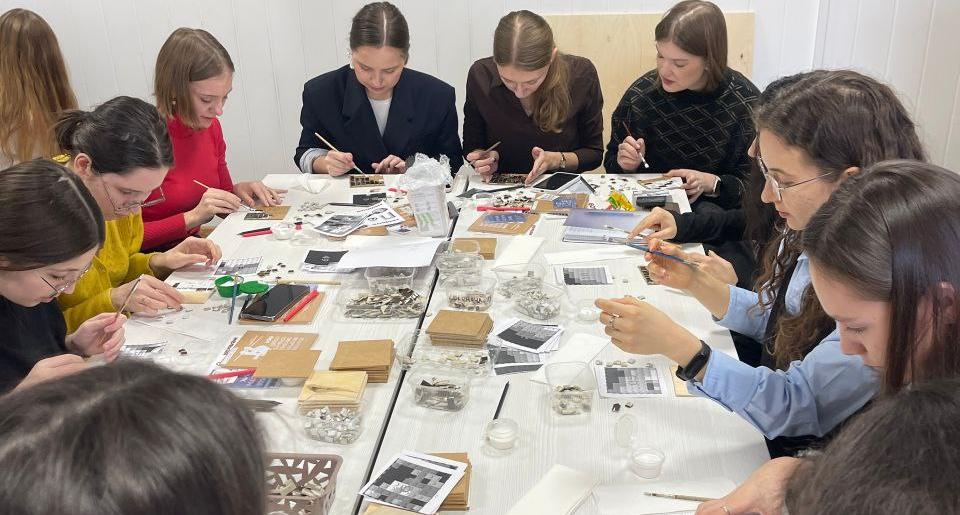 Студенты СГТУ создали портрет Юрия Гагарина в мозаике