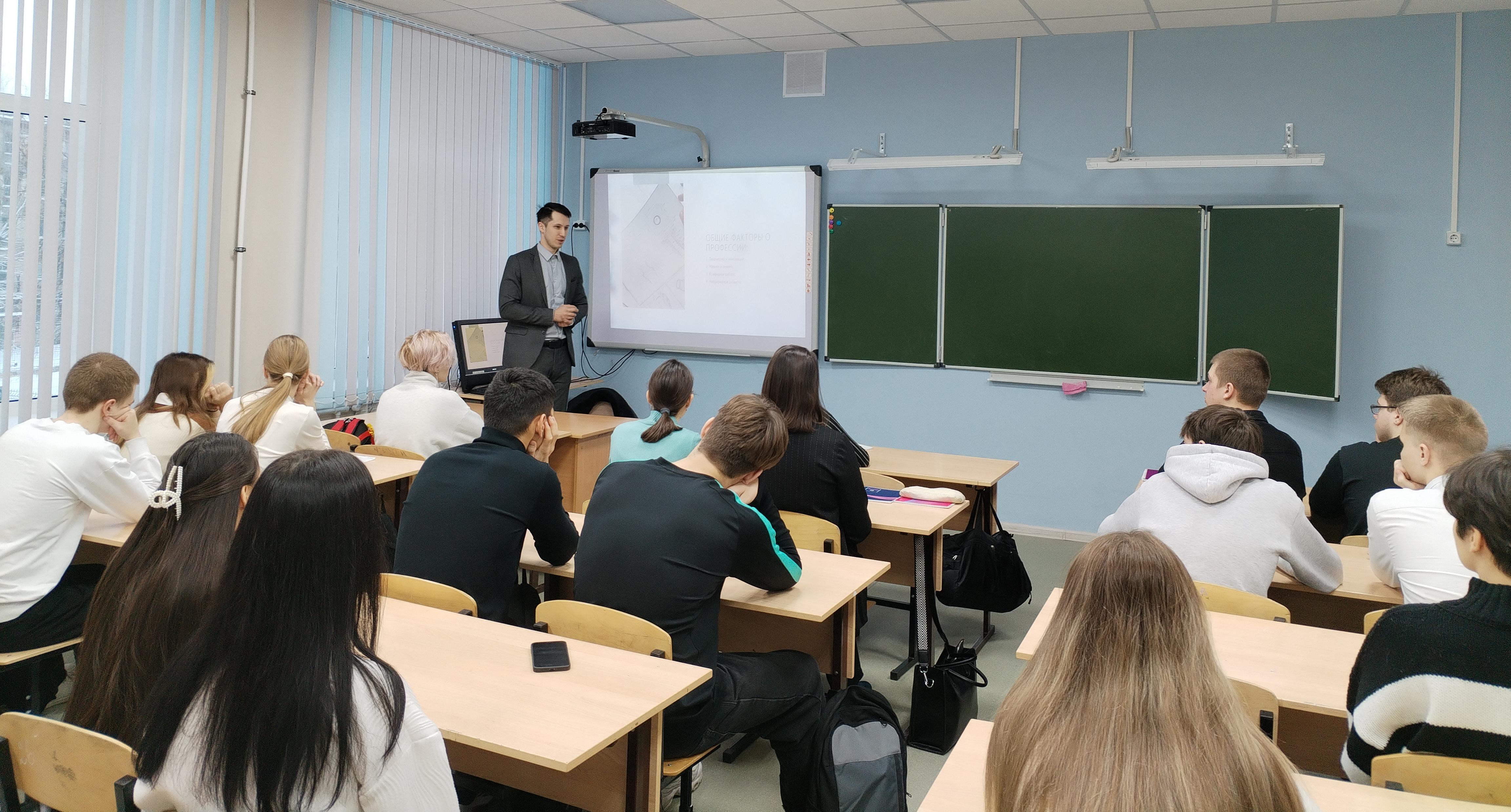 Продолжается реализация проекта для школьников «Гагаринские классы»