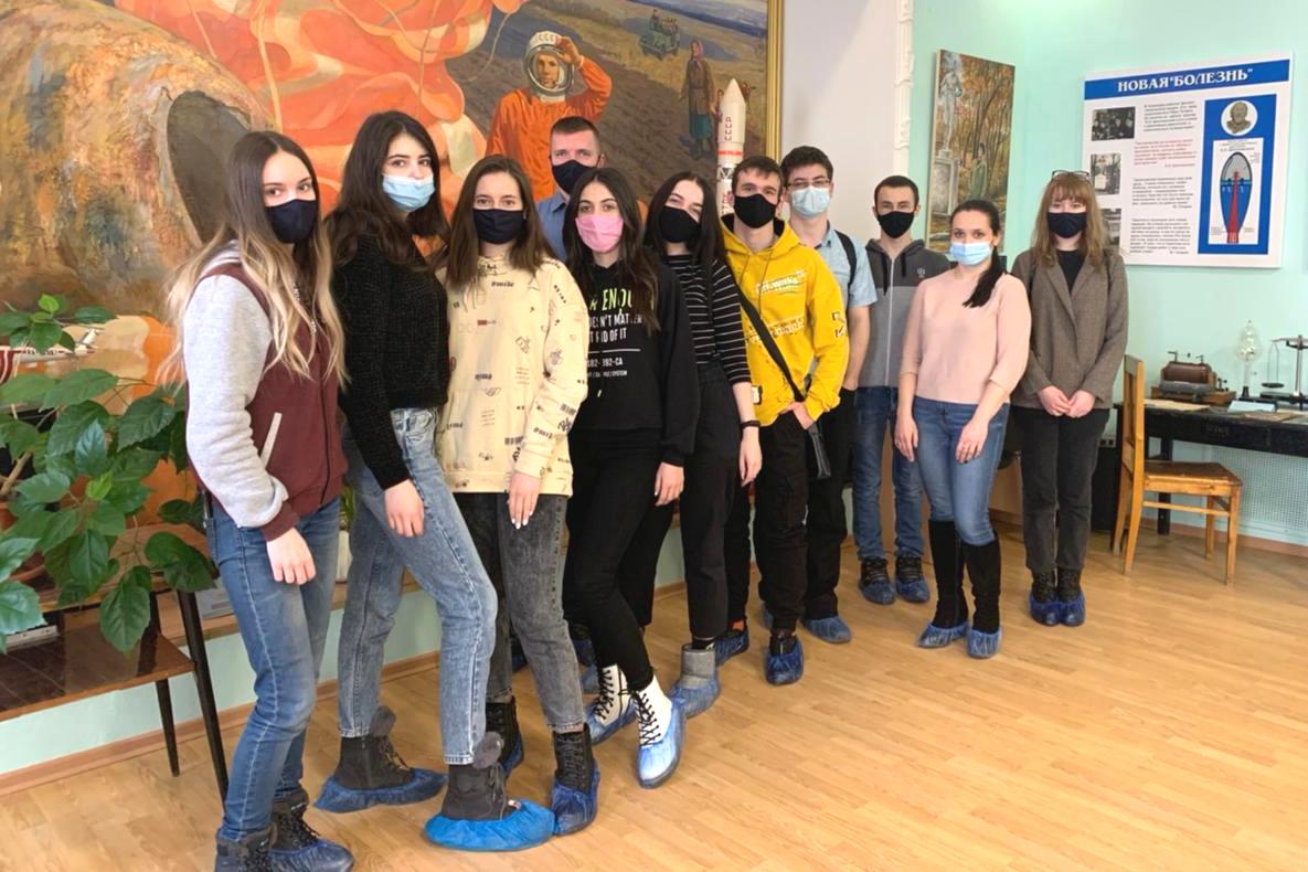 Студенты ФТИ посетили Народный музей Ю.А. Гагарина