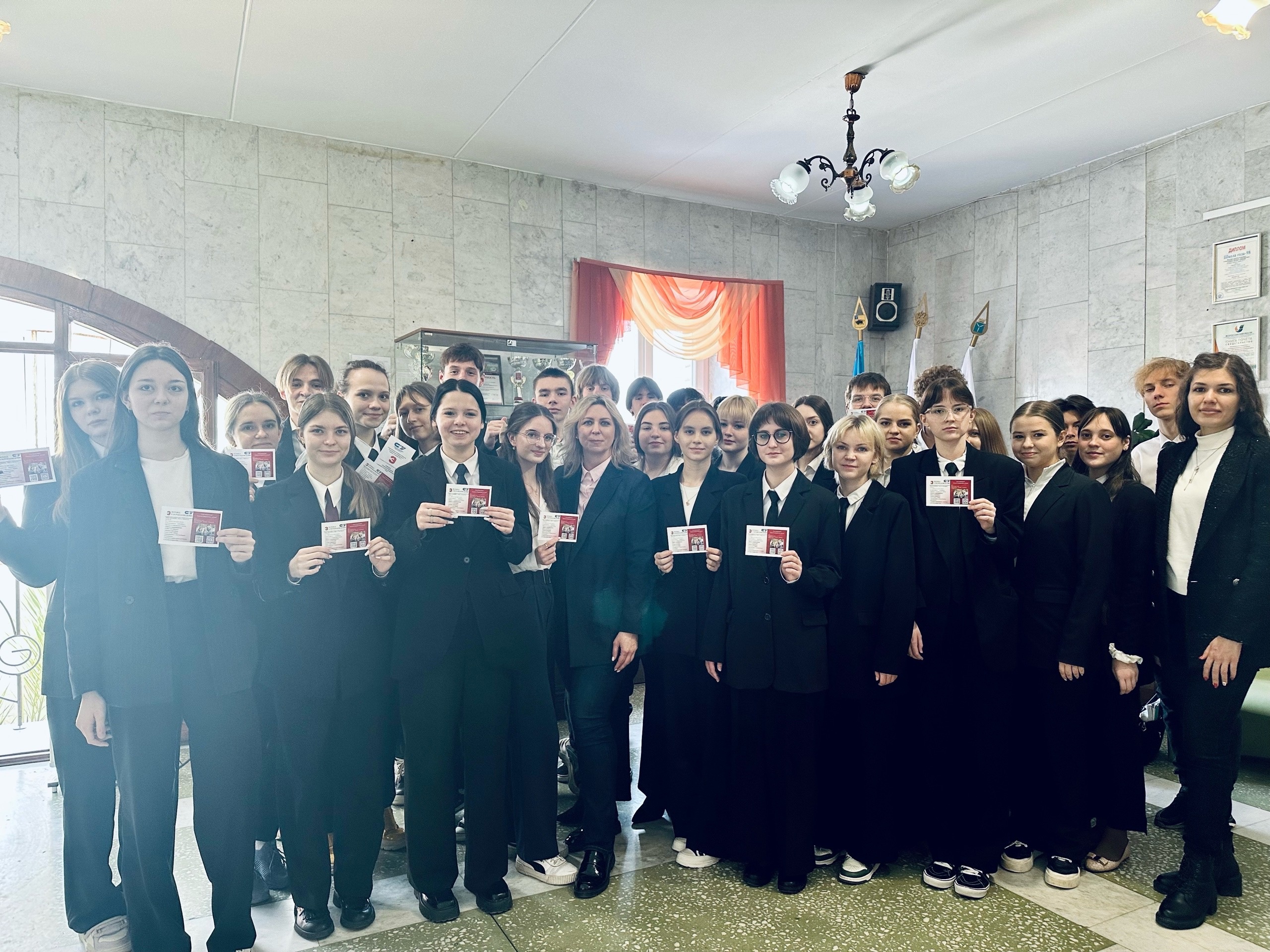 Кафедра «Переводоведение и межкультурная коммуникация» в рамках коворкинг-площадки «Школа перевода» продолжает проводить занятия с будущими абитуриентами