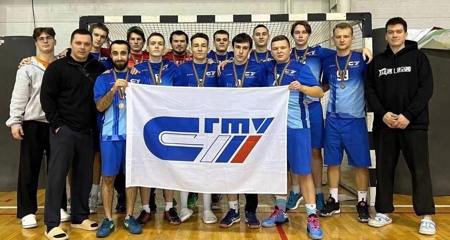 Гандбольная команда СГТУ успешно завершила спортивный сезон