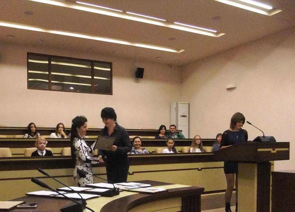 Профессор кафедры СТМП награждена благодарственным письмом министерства молодежной политики, спорта и туризма