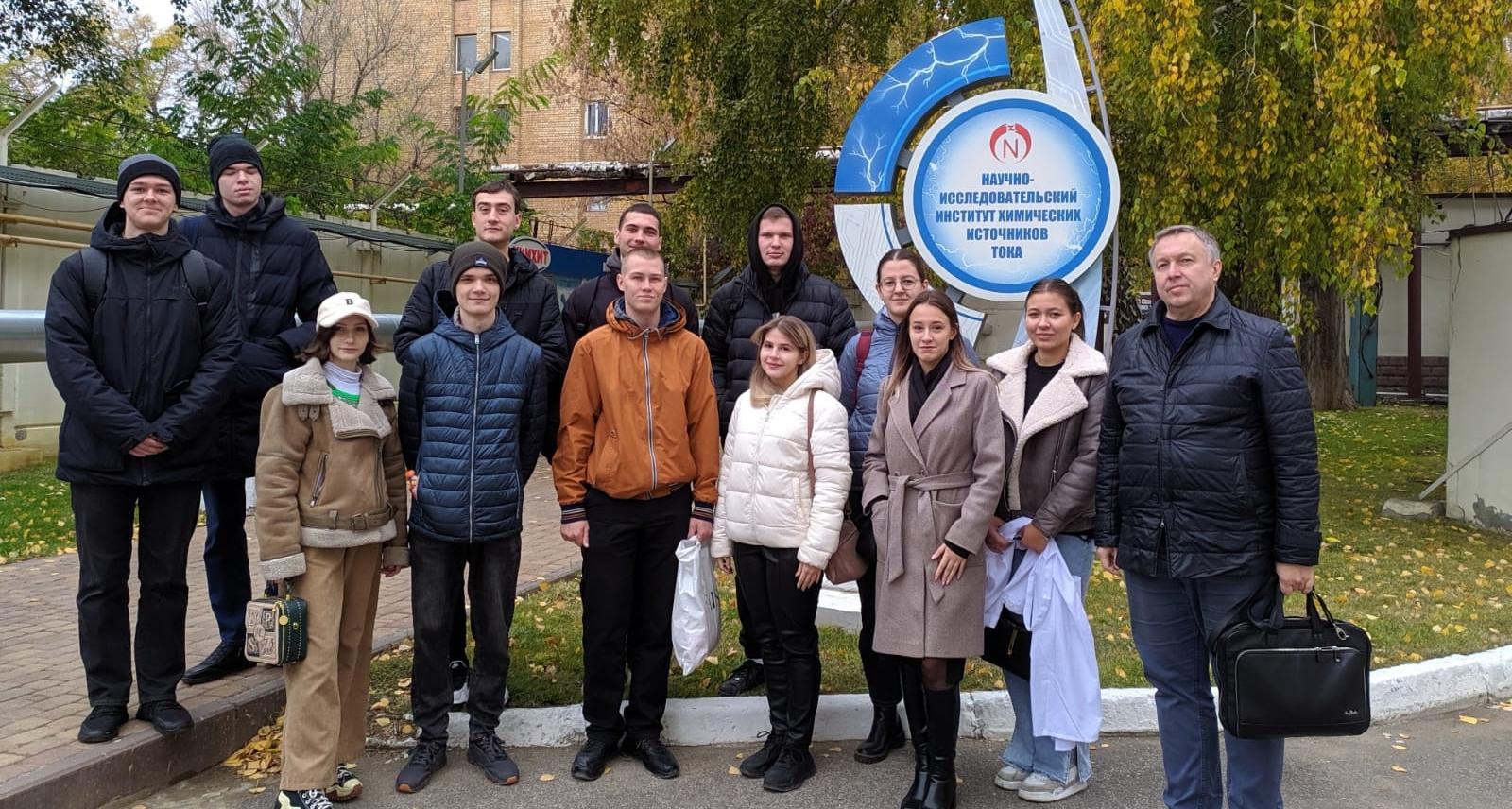 Студенты ФТИ посетили предприятие НИИХИТ