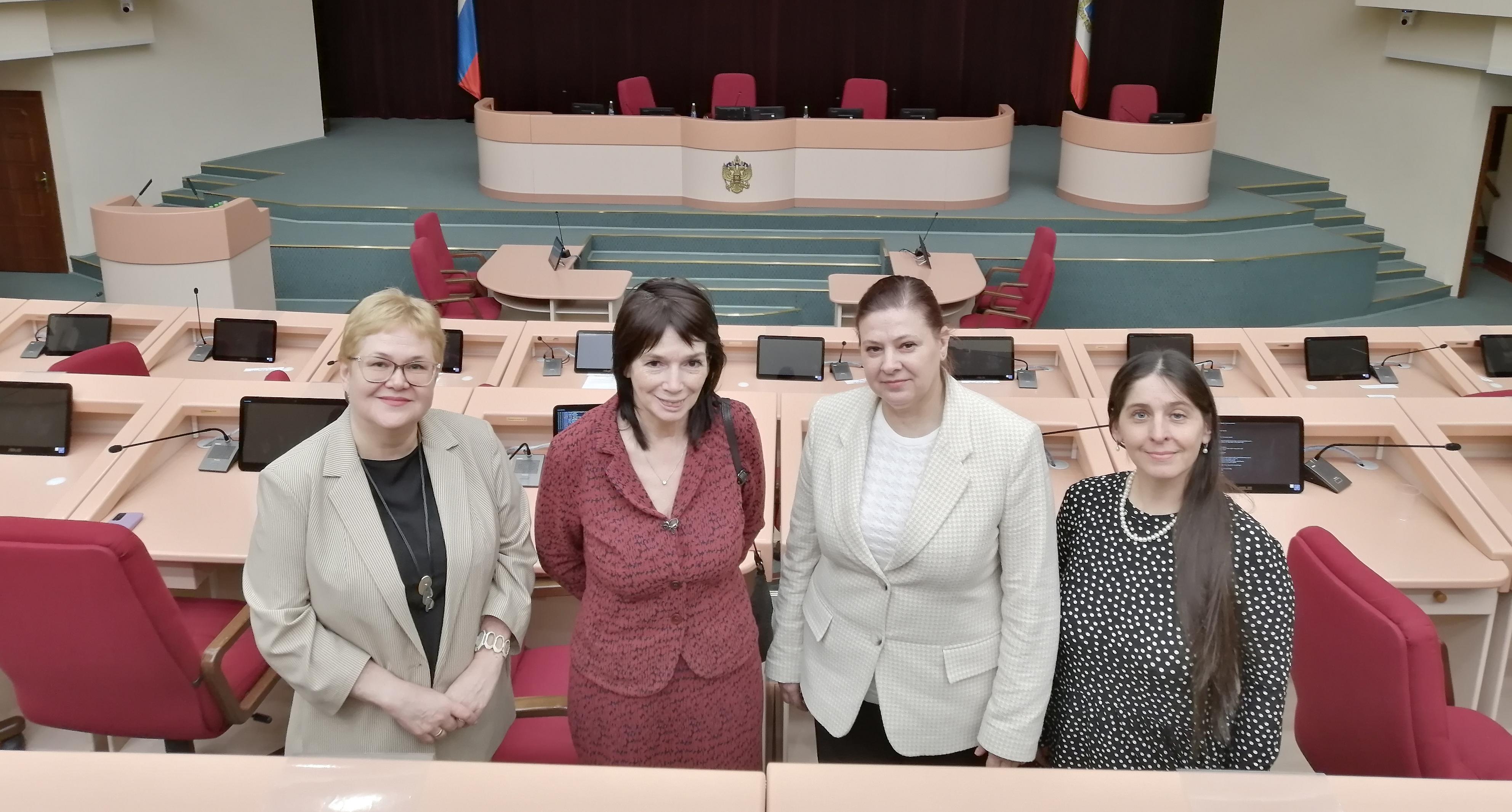 Преподаватели и студенты СЭИ – участники областных депутатских слушаний по туризму