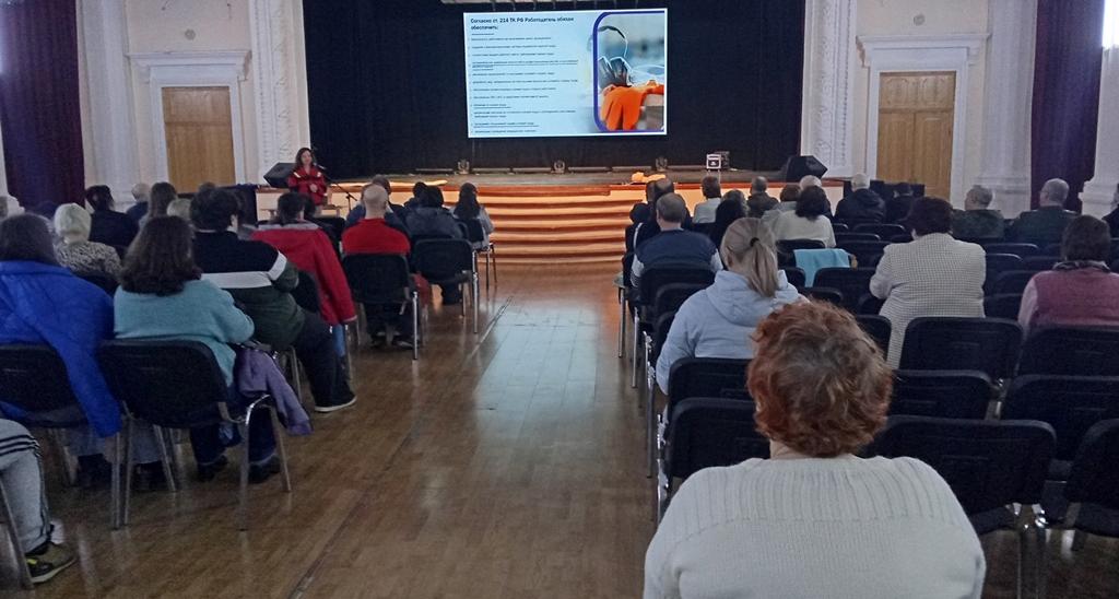 Сотрудники и преподаватели Политеха прошли обучение по программам охраны труда и первой помощи