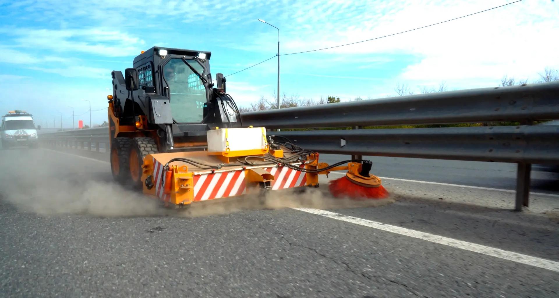 Машиностроители СГТУ разработали оборудование для уборки городских пространств