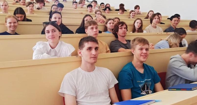 Первокурсники ИнПИТ посетили лаборатории и проектные офисы