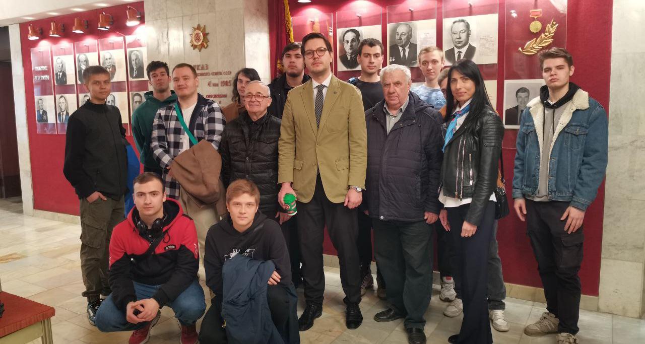 Политеховцы побывали на агрегатном заводе