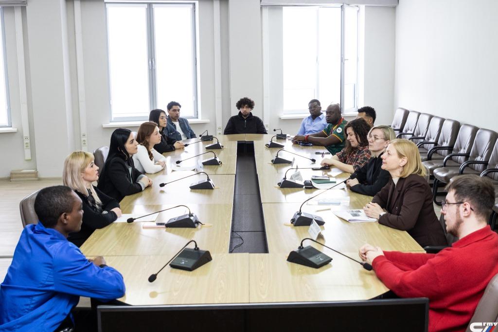 В СГТУ обсудили адаптацию иностранных студентов в рамках проекта «Созвездие наций»