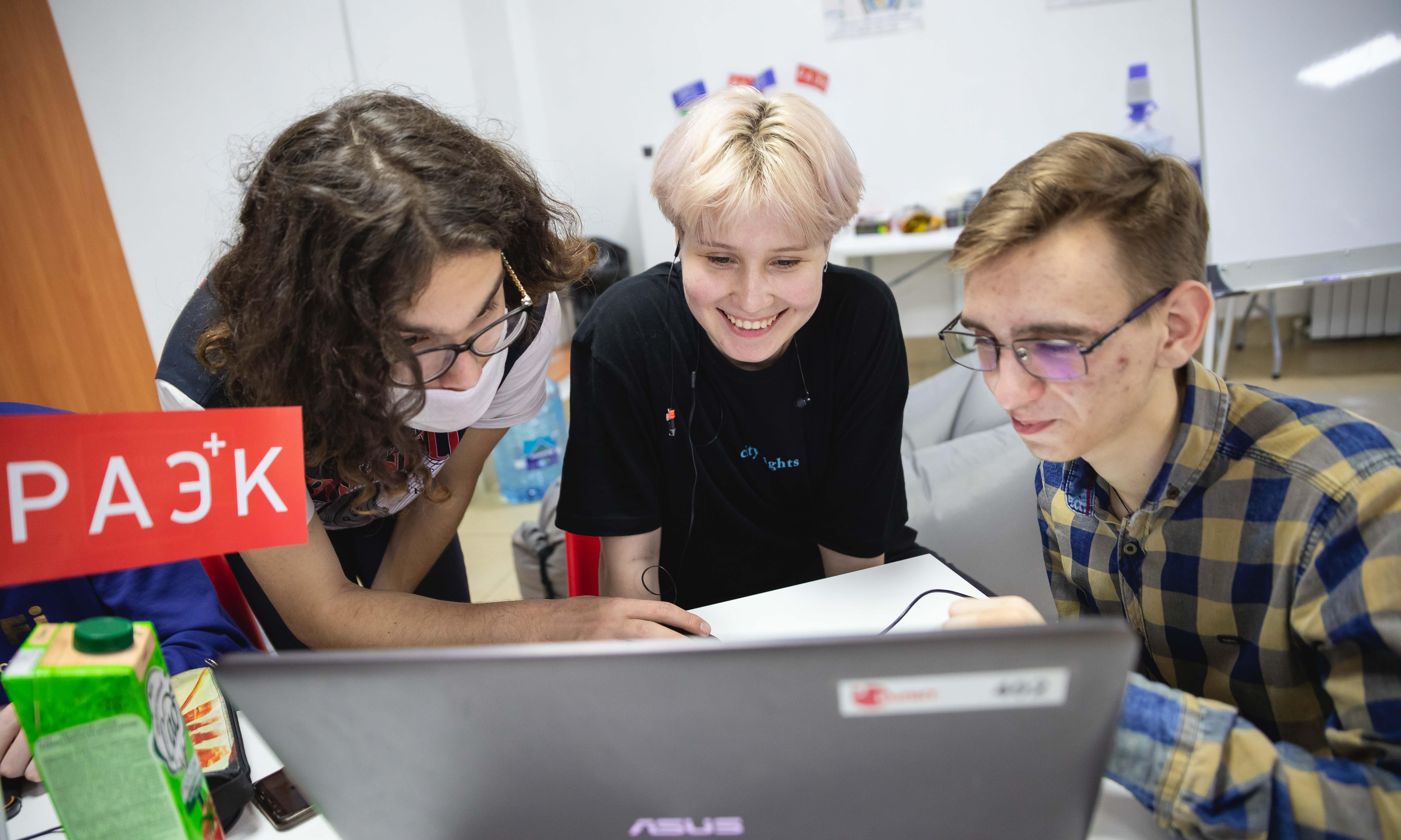 В Политехе пройдет второй полуфинал Всероссийского хакатона IT-прорыв В Политехе пройдет второй полуфинал Всероссийского хакатона IT-прорыв