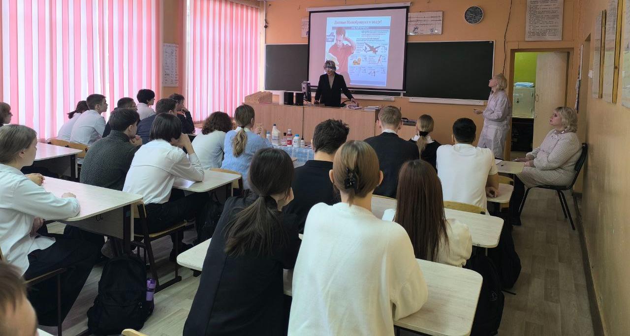 Представители ЭТИ СГТУ провели «Час с ученым» для энгельсских школьников