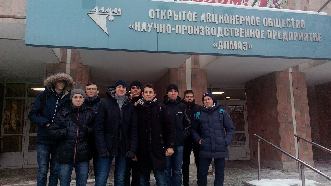 Первокурсники направления ЛАЗР кафедры познакомились с промышленными лазерными технологиями