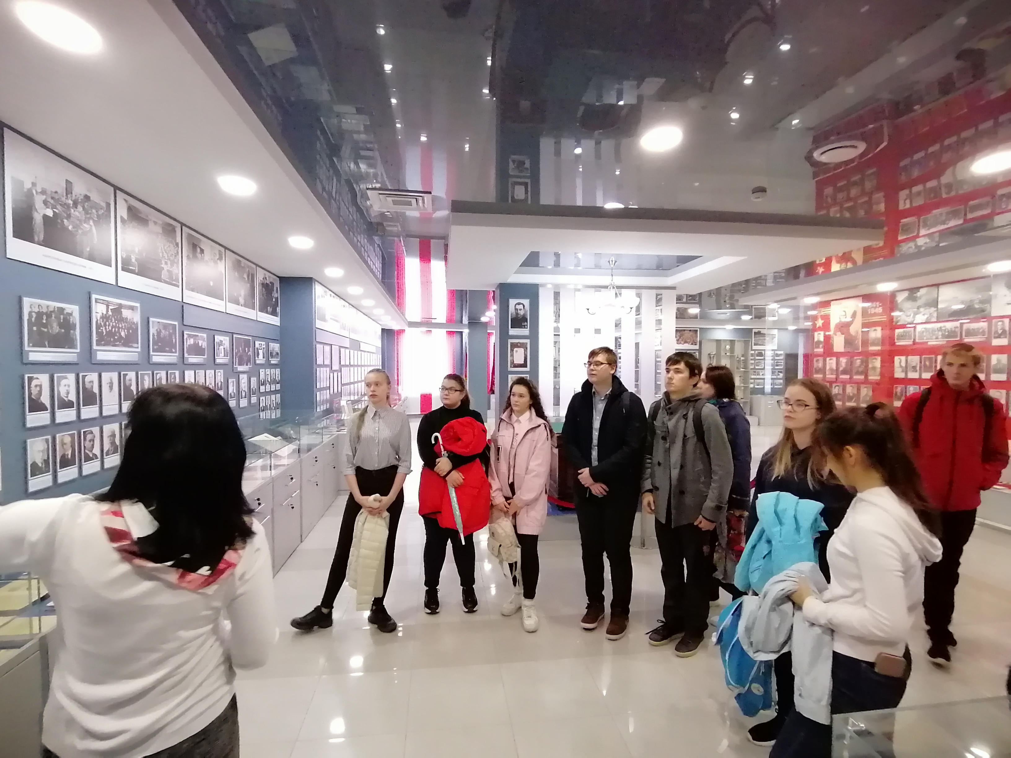 Учащиеся школы №38 посетили с экскурсией лаборатории кафедры ФМБИ