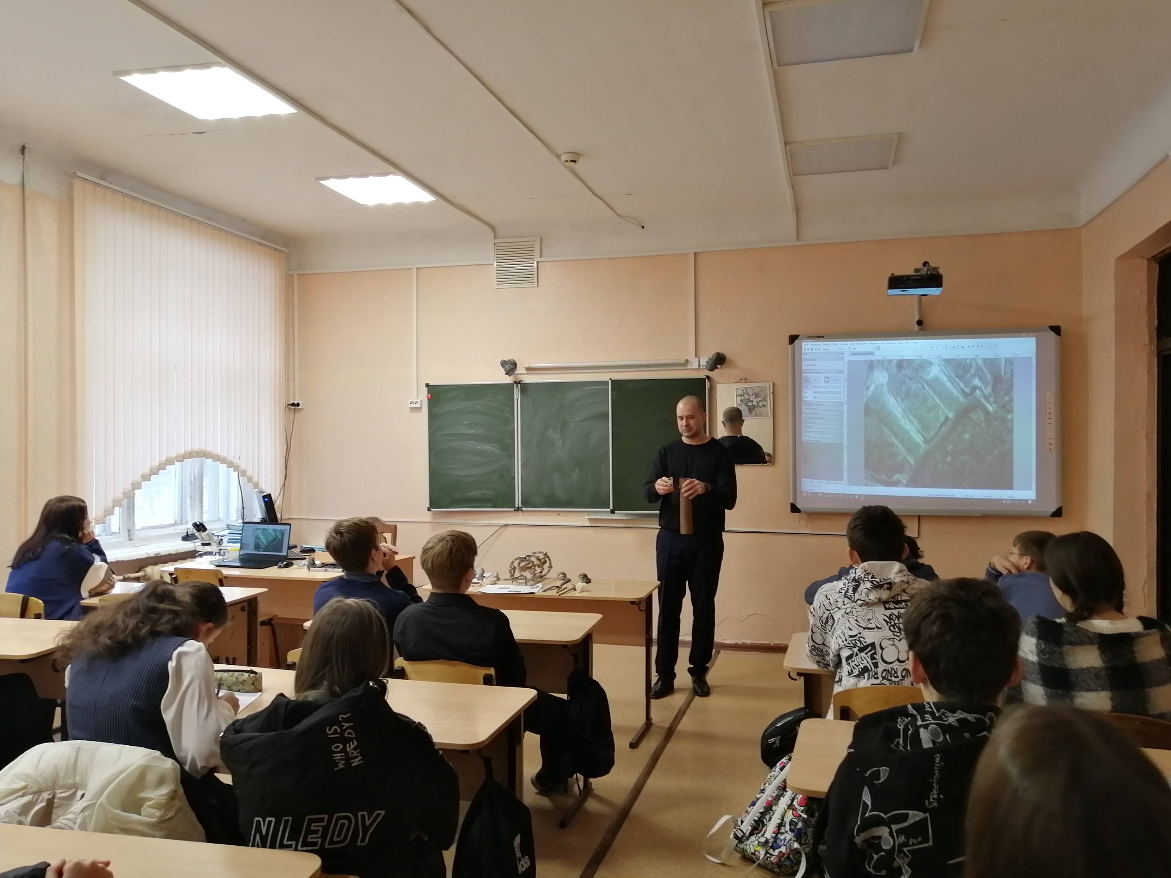 Школьники «Гагаринских классов» познакомились с биоинженерией