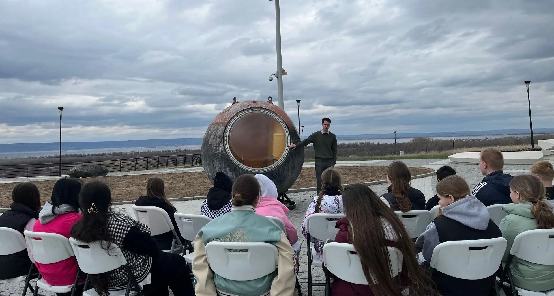 Неделя космоса продолжается: ИММТ провел цикл лекций для школьников