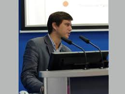 Профессор ФЭС прочитал лекцию для школьников и абитуриентов