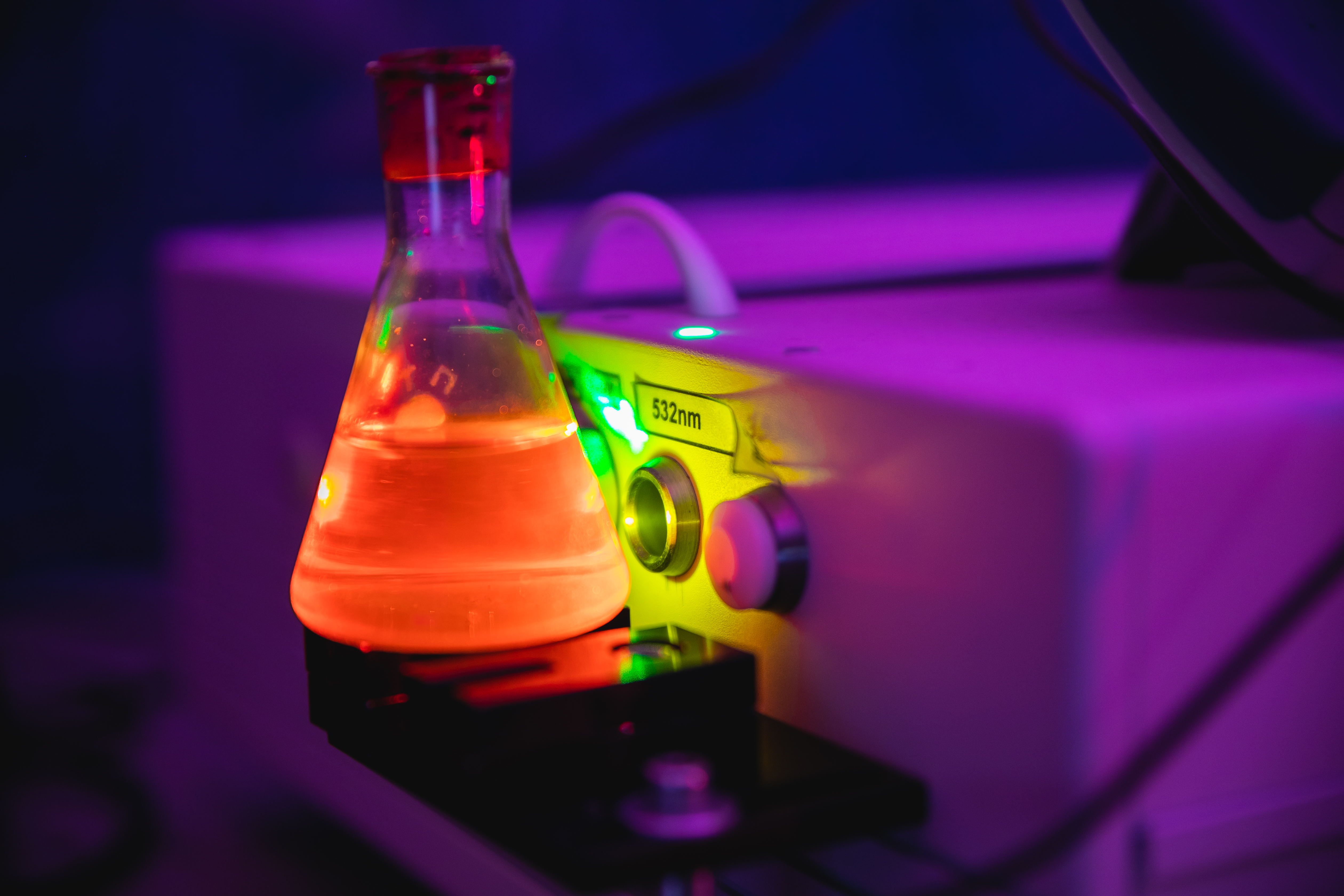 Физико-технический институт приглашает абитуриентов на День открытых дверей